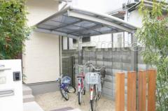 自転車置き場 雨除け屋根