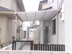 洗濯干し屋根 フラットテラス1階 土間コンクリート