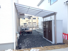 雨除け屋根 LIXILスピーネ1階 イナバ物置 シンプリー