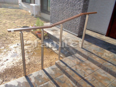 玄関ポーチ手摺り LIXILアーキレール