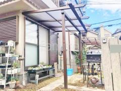 1階テラス屋根 (雨除け) YKKAP フル木製調 サザンテラス パーゴラタイプ フラット屋根 スタンダード 壁付