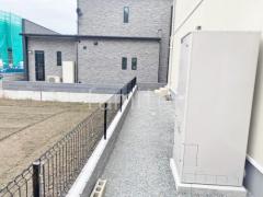 犬走り 防犯砂利敷き バラス砕石