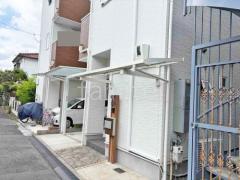 柱なし雨除け屋根 YKKソラリア1階