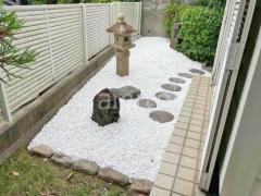 化粧砂利敷き 防草シート加工