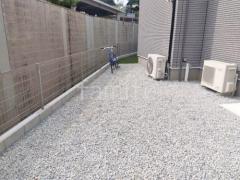 犬走り 防犯砂利敷き バラス砕石 防草シート加工