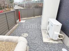 犬走り 防犯砂利敷き バラス砕石 防草シート加工